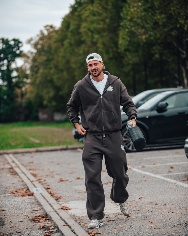 V3 Club Basics Jogger - Mocha