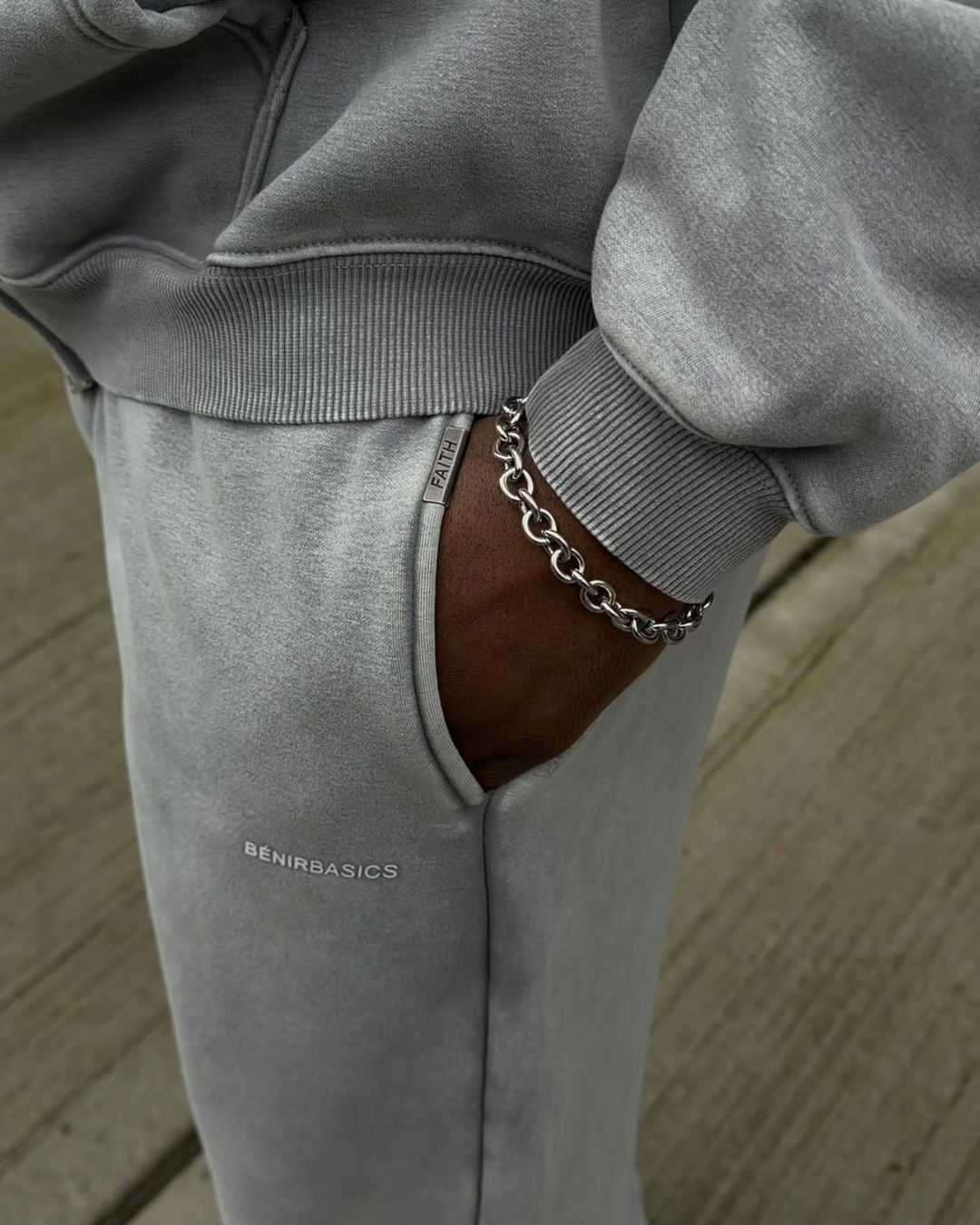 Bénir Club Basics Hoodie - Charcoal