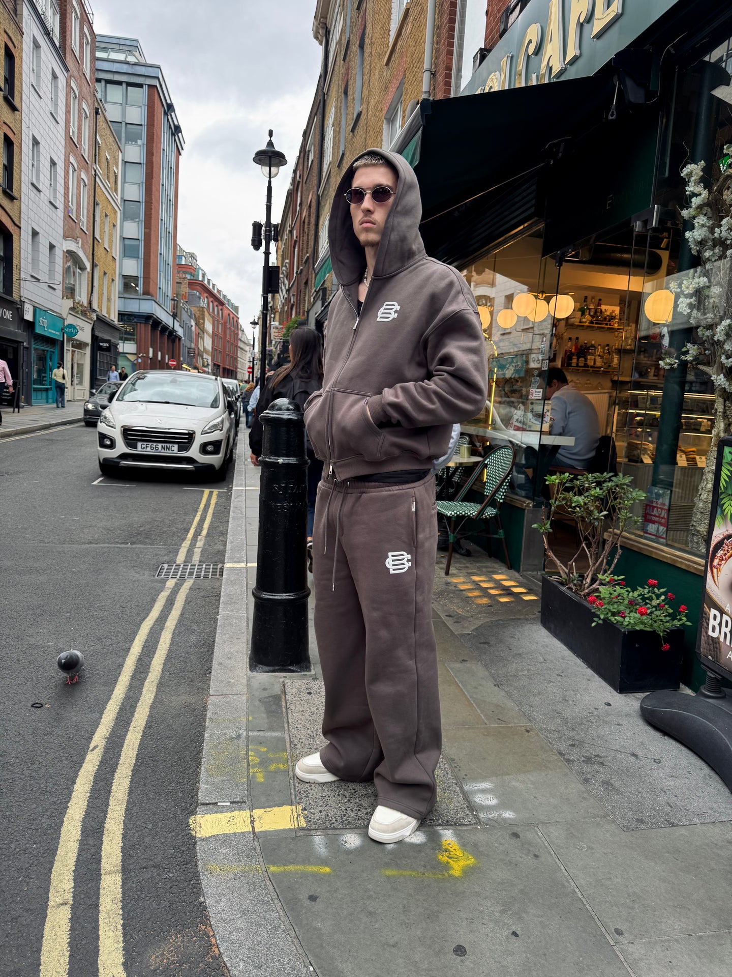 Club Basics Jogger - Mocha